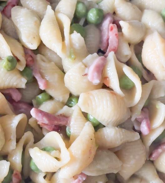 One pot pasta aux petits pois,lardons à la moutarde au poivre noir de Madagascar