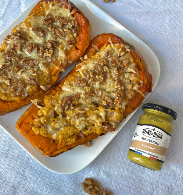 Courge Butternut farcie aux lardons, comté, miel & moutarde aux noix